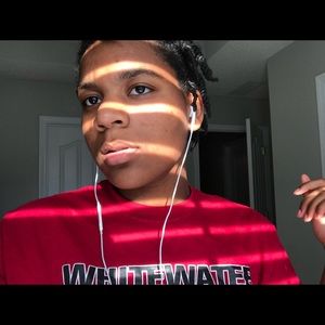 Meet your Posher, Nayia